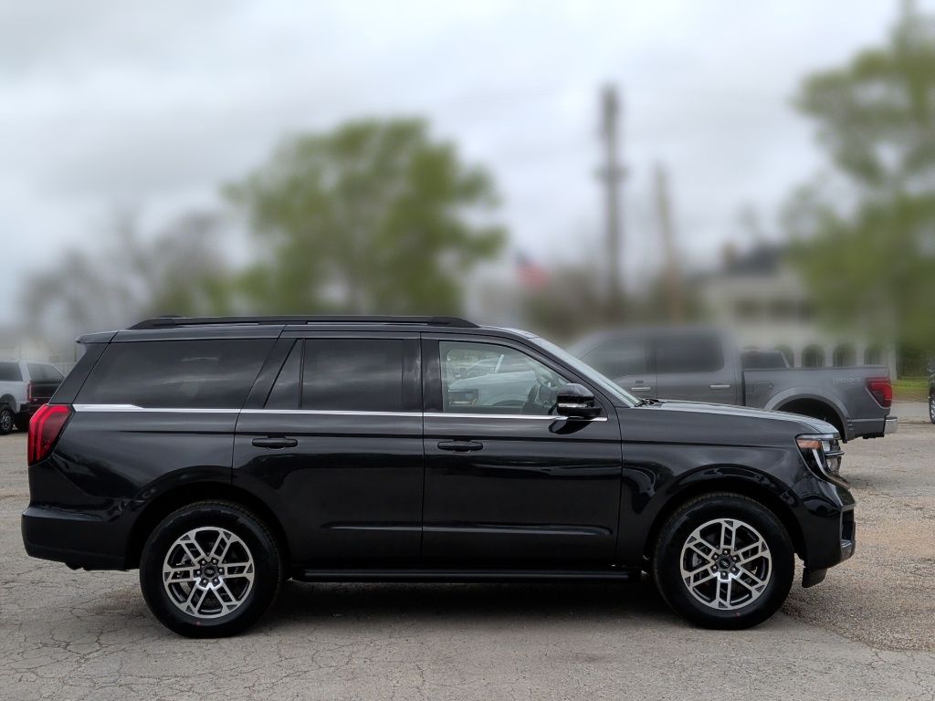 2026 Ford Expedition Active - 6