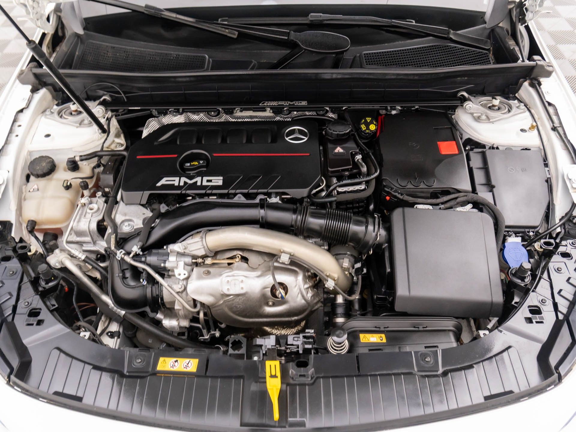 2022 Mercedes-Benz GLB GLB 35 AMG photo