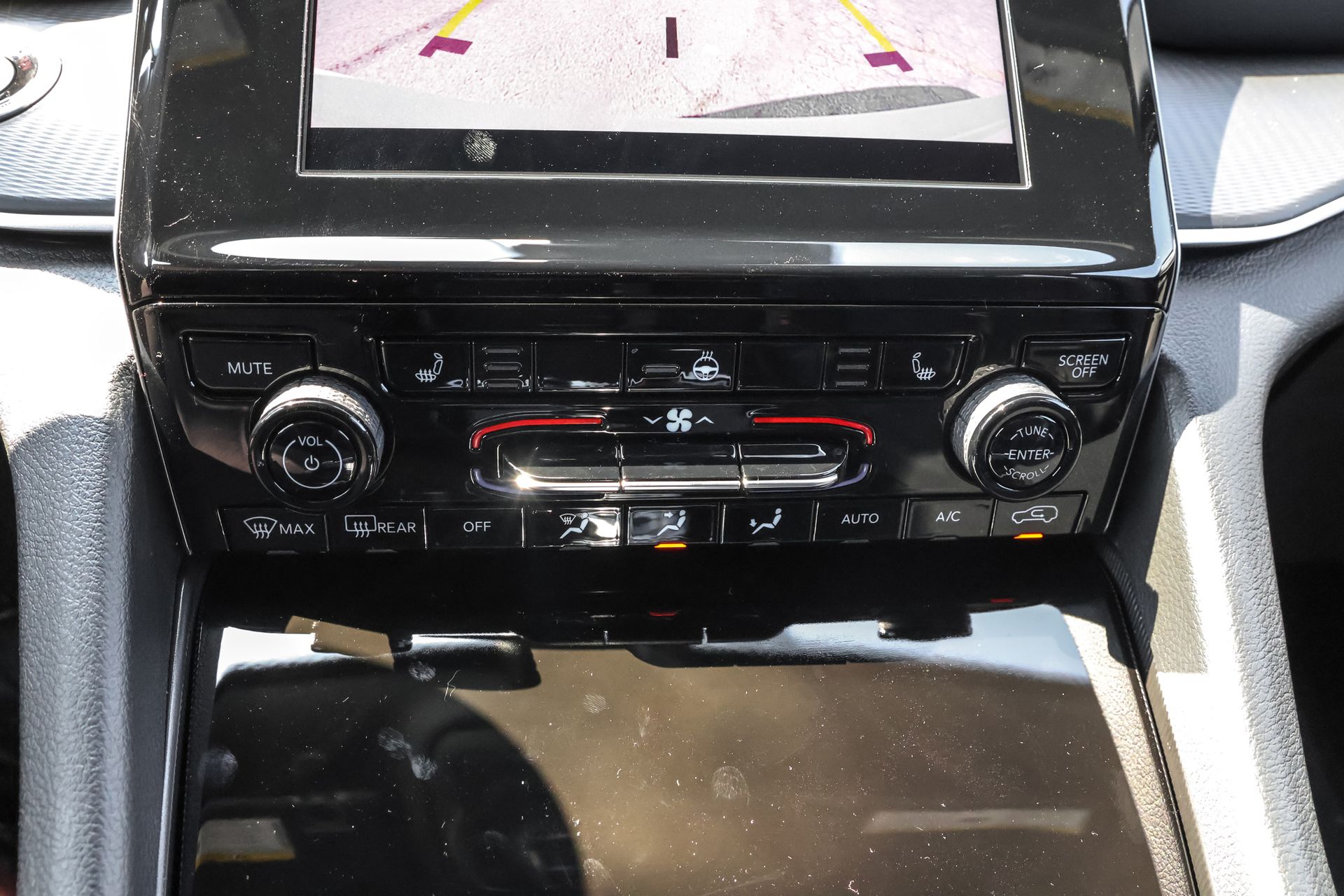 2025 JEEP GRAND CHEROKEE - Image 18