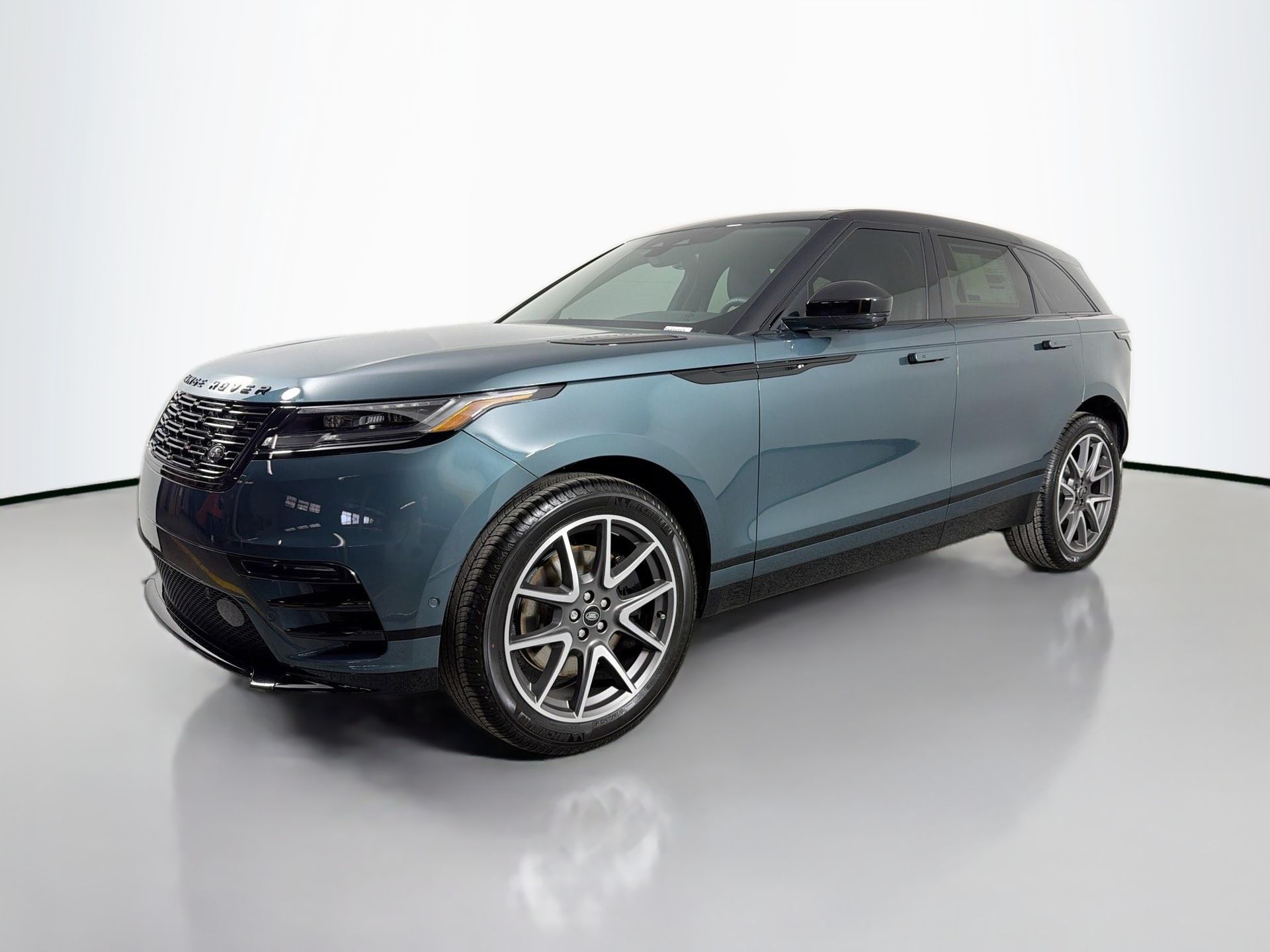 2026 Land Rover Range Rover Velar P250 Dynamic SE AWD