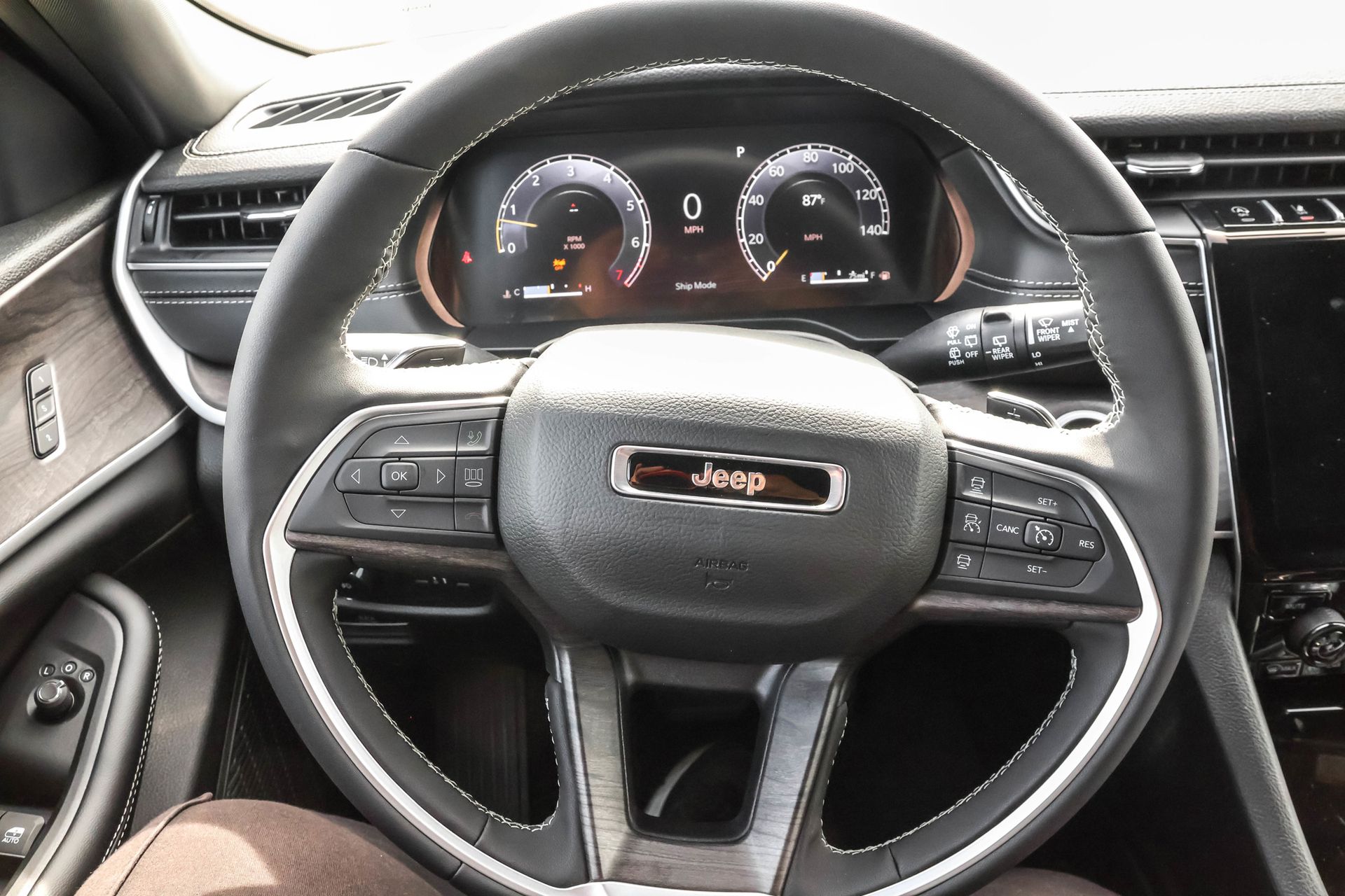 2025 JEEP GRAND CHEROKEE - Image 27