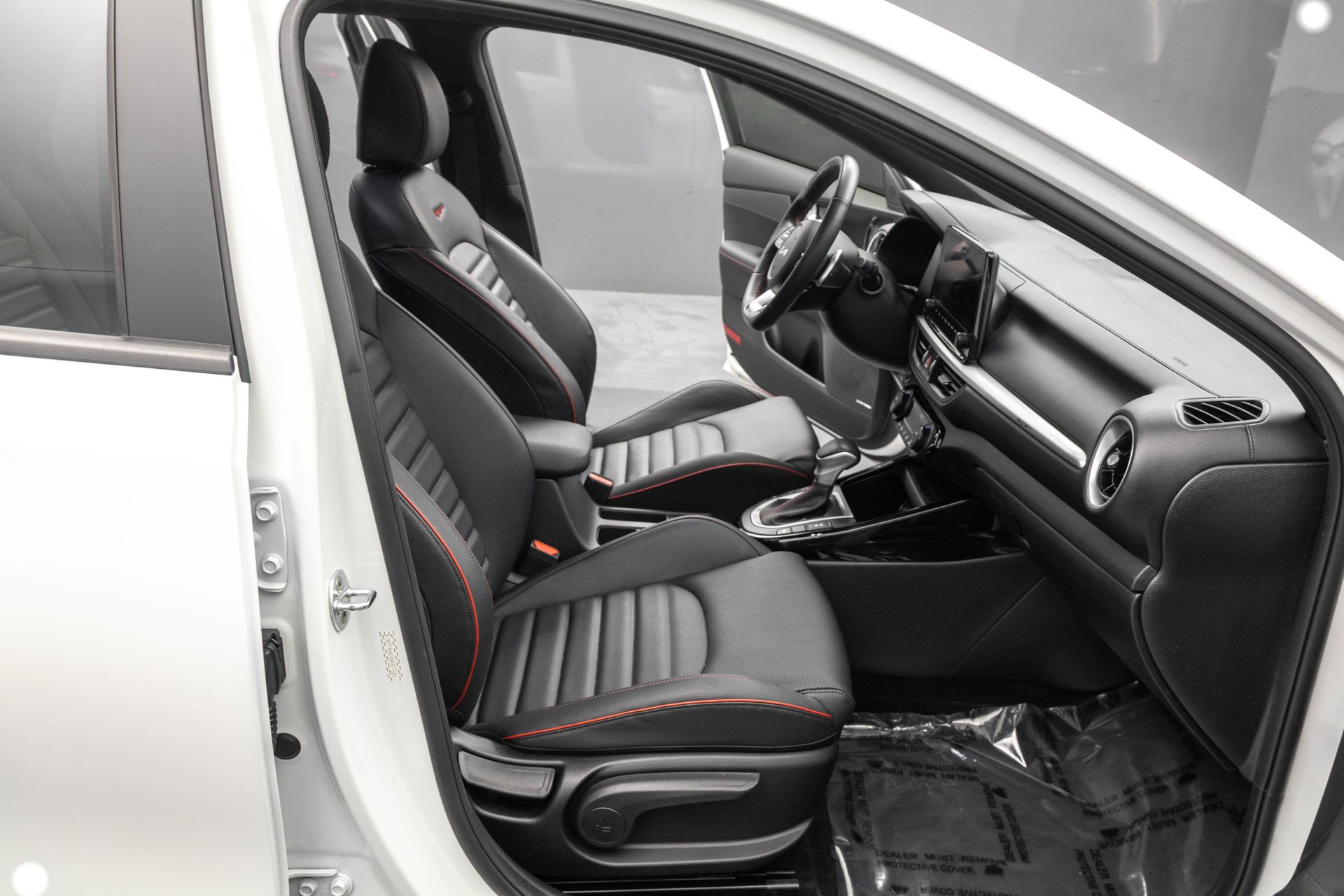 2022 KIA FORTE - Image 40