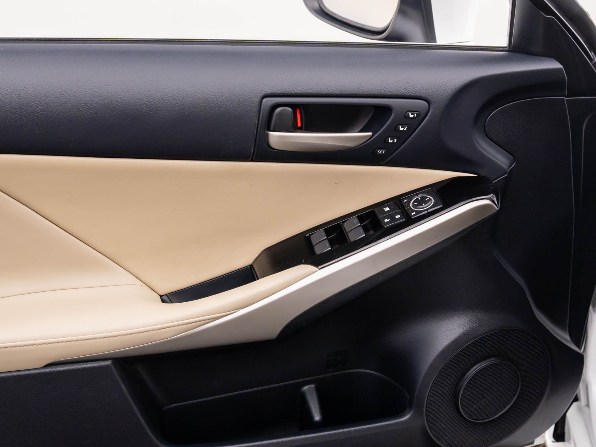 2018 Lexus IS IS photo
