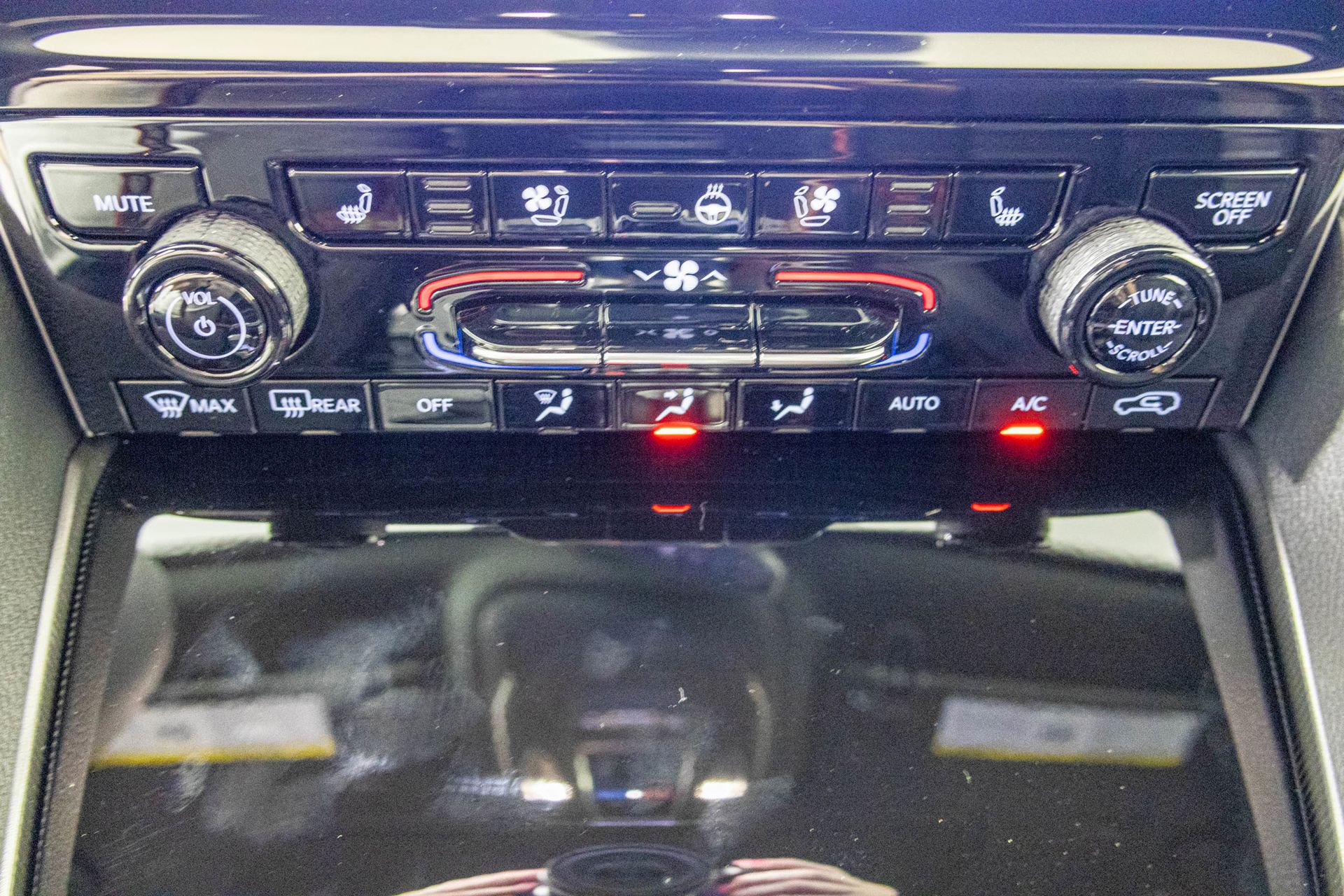 2025 JEEP GRAND CHEROKEE - Image 23