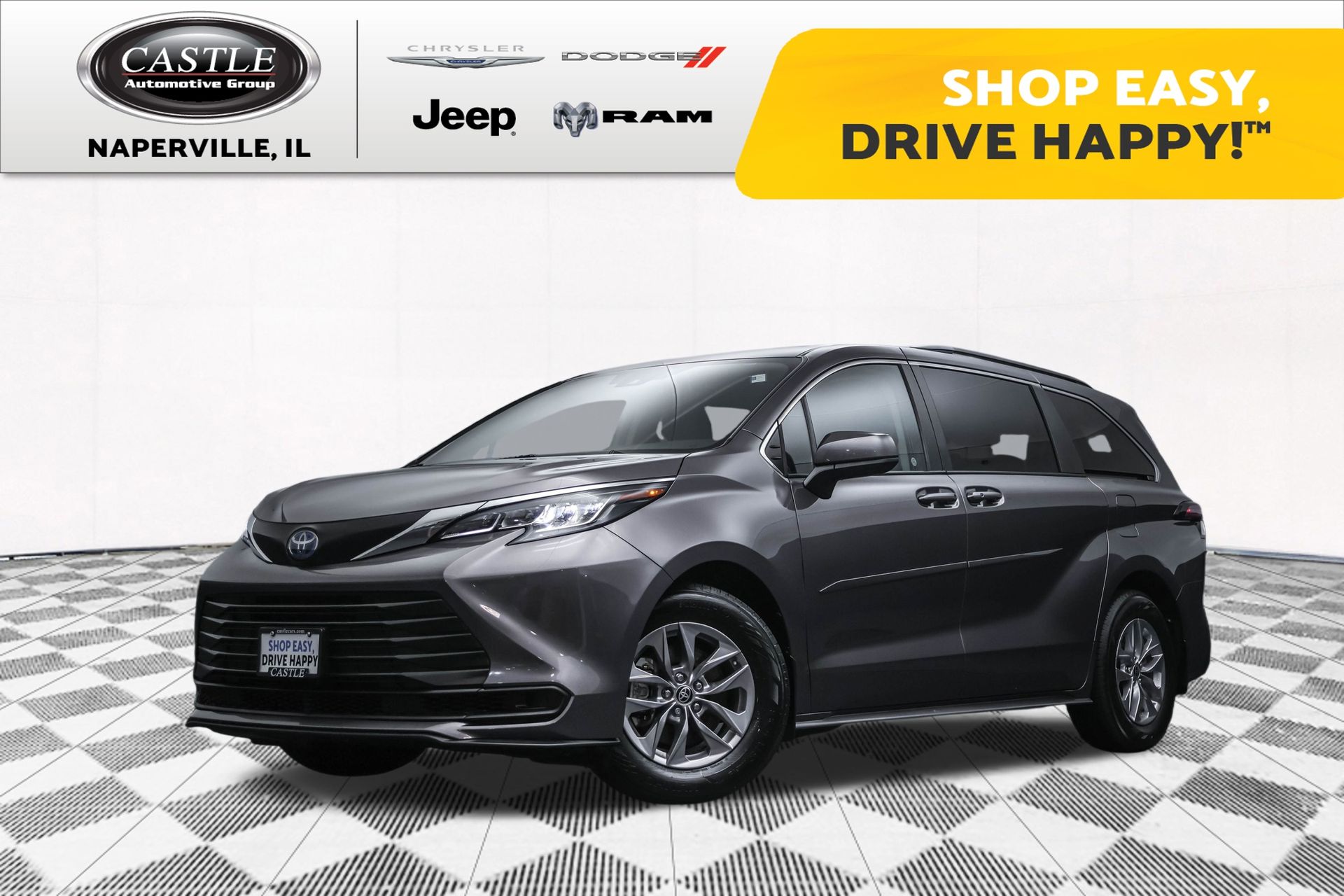 2022 Toyota Sienna LE's photo