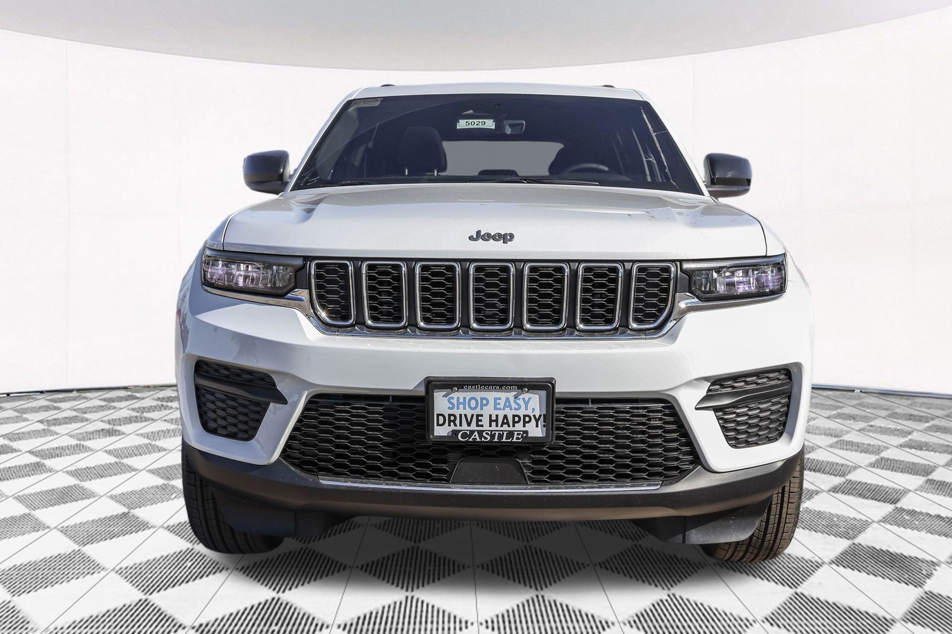 2025 JEEP GRAND CHEROKEE - Image 9