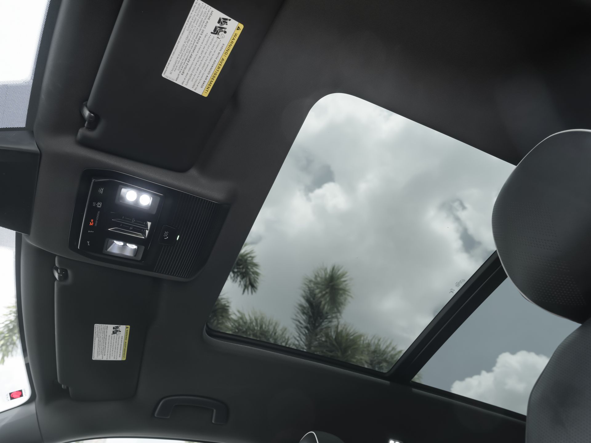 2025 Volkswagen Atlas Cross Sport SEL Premium R-LINE - Photo 24