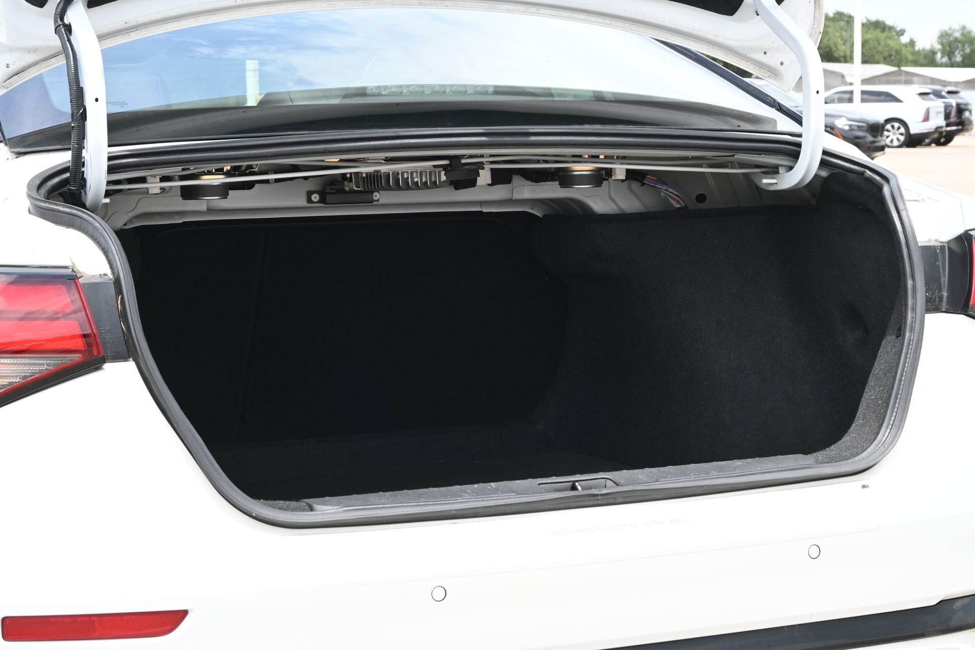 2024 Nissan Sentra SR White at South Houston Nissan