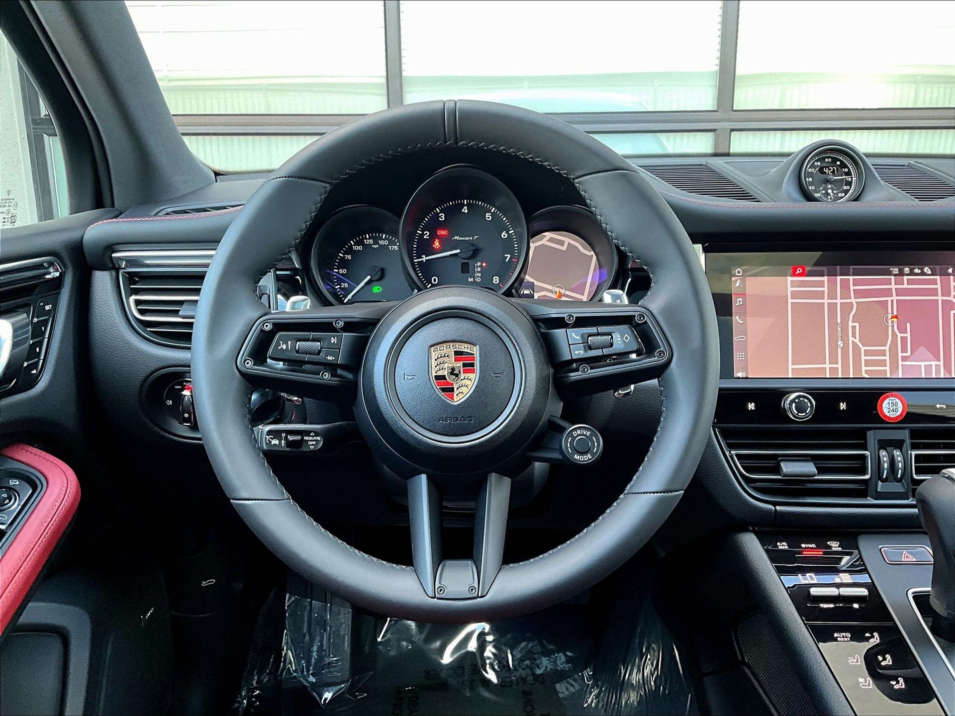 2025 Macan T picture #13