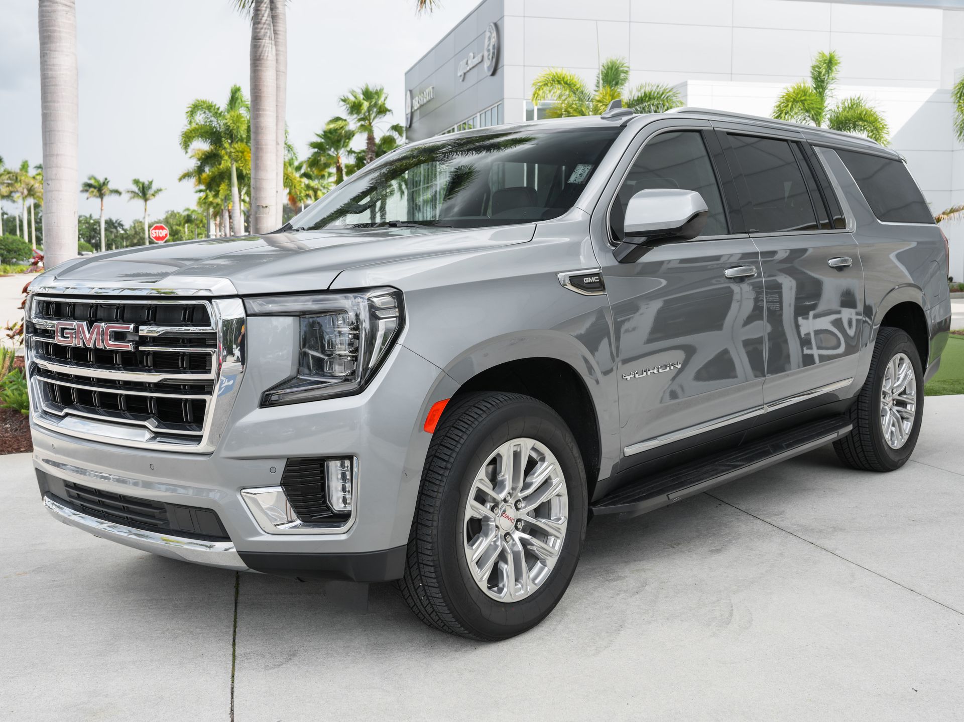 used 2024 GMC Yukon XL car, priced at $49,900