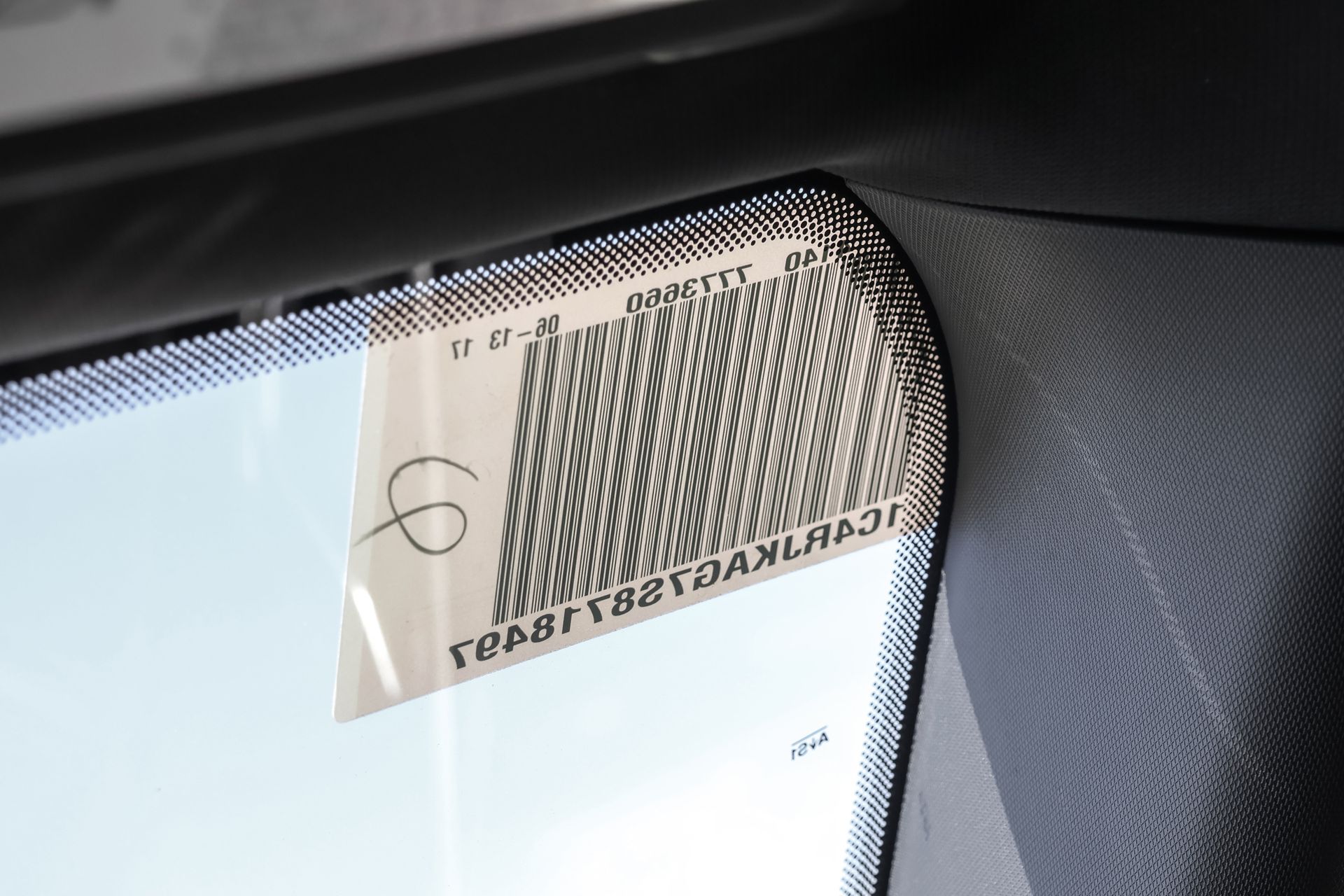 2025 JEEP GRAND CHEROKEE L - Image 30