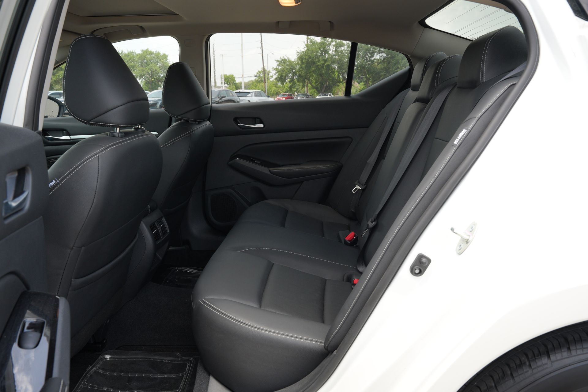 2022 Nissan Altima 2.5 SL White at Bayshore Chrysler Jeep Dodge Ram