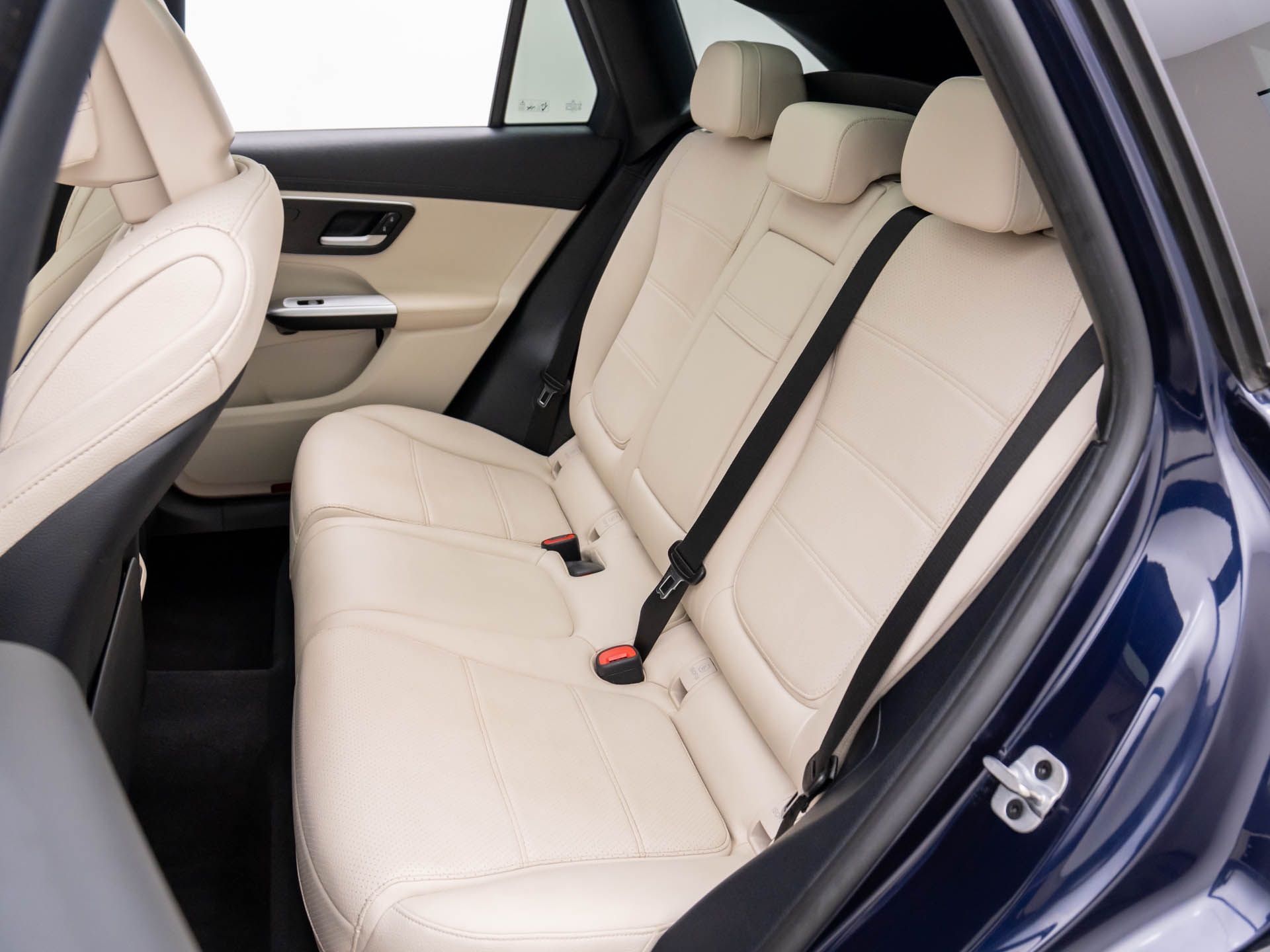 2023 Mercedes-Benz GLC GLC 300 photo