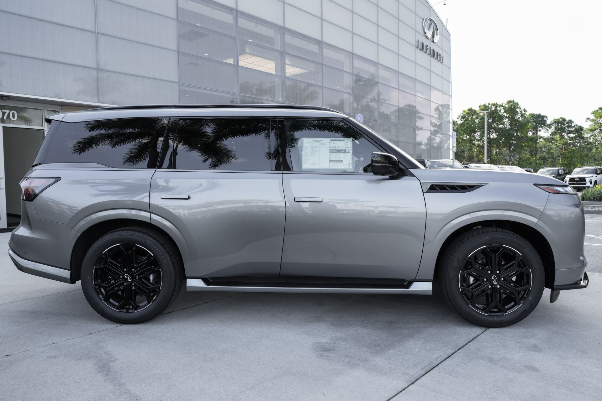 new 2026 INFINITI QX80 car, priced at $89,330