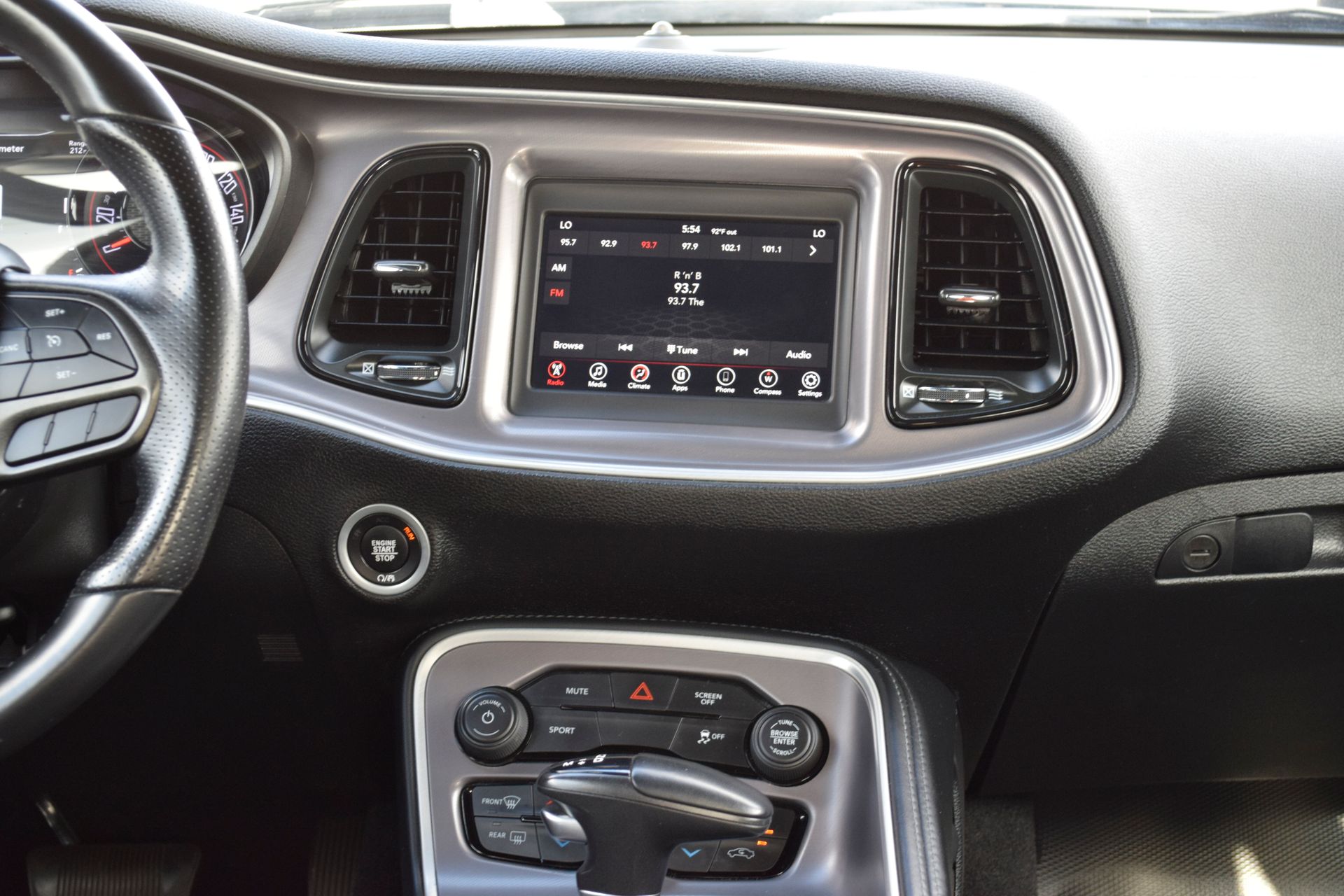 2022 Dodge Challenger SXT - 8