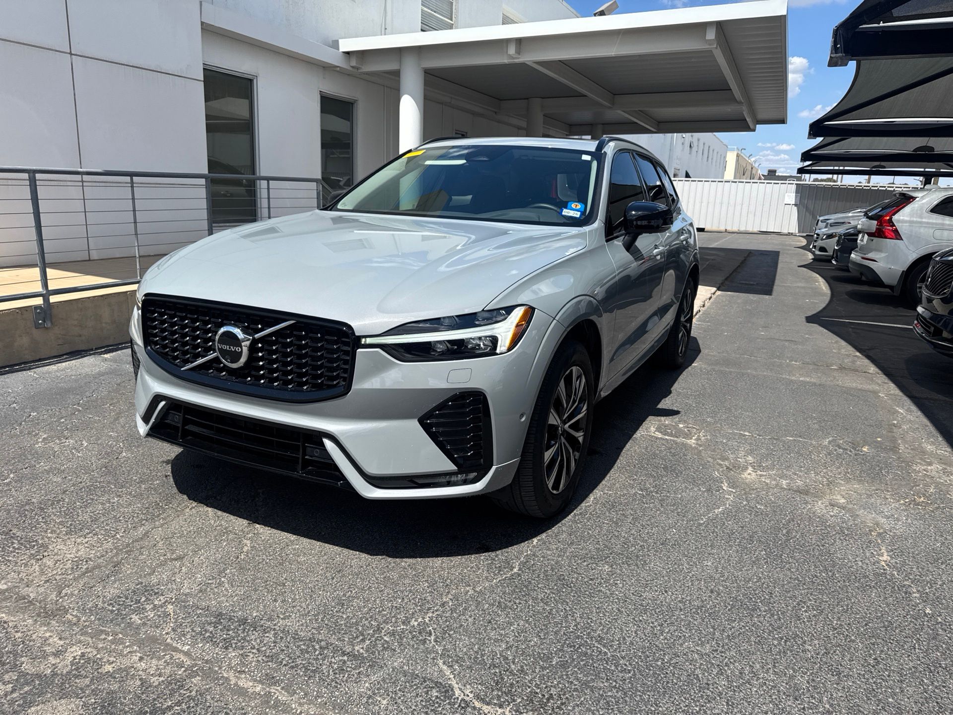2024 Volvo XC60 B5 Plus Dark Theme AWD