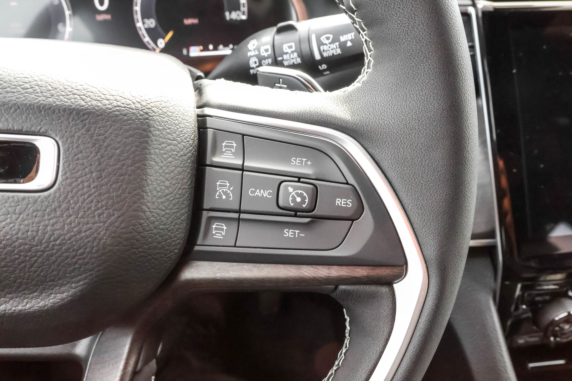 2025 JEEP GRAND CHEROKEE - Image 25