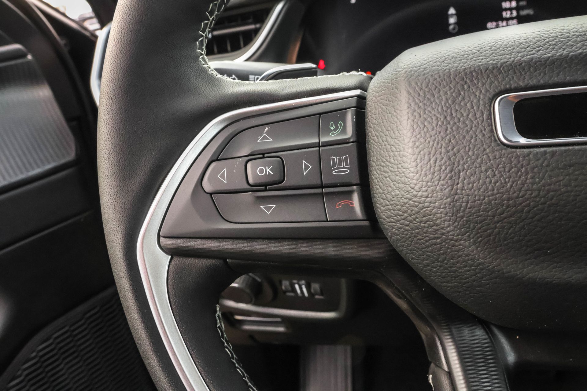 2025 JEEP GRAND CHEROKEE - Image 24