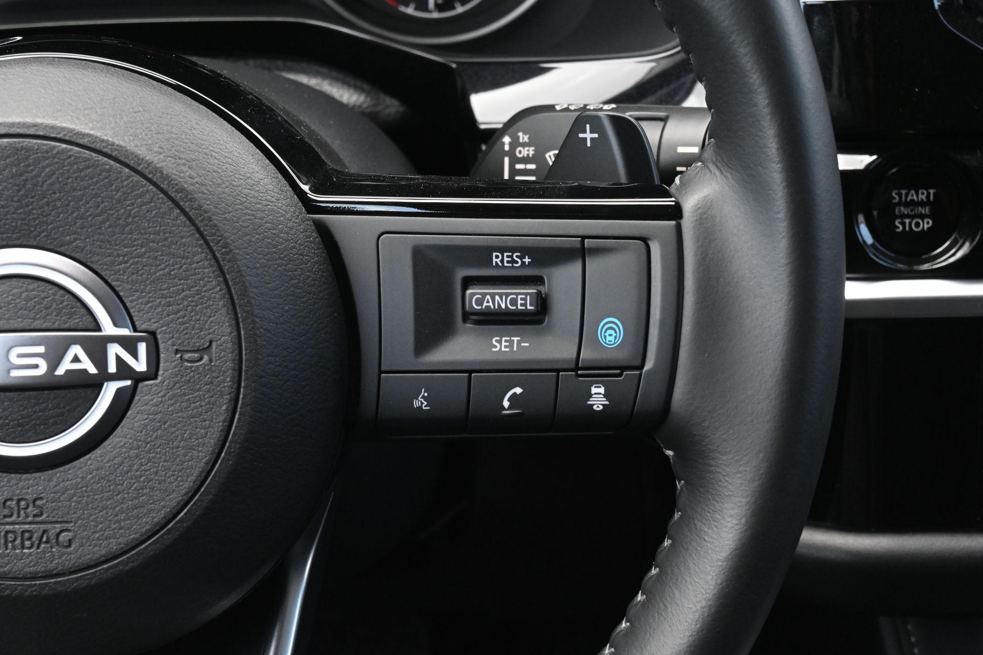 2025 Nissan Pathfinder SL Black at Baytown Hyundai