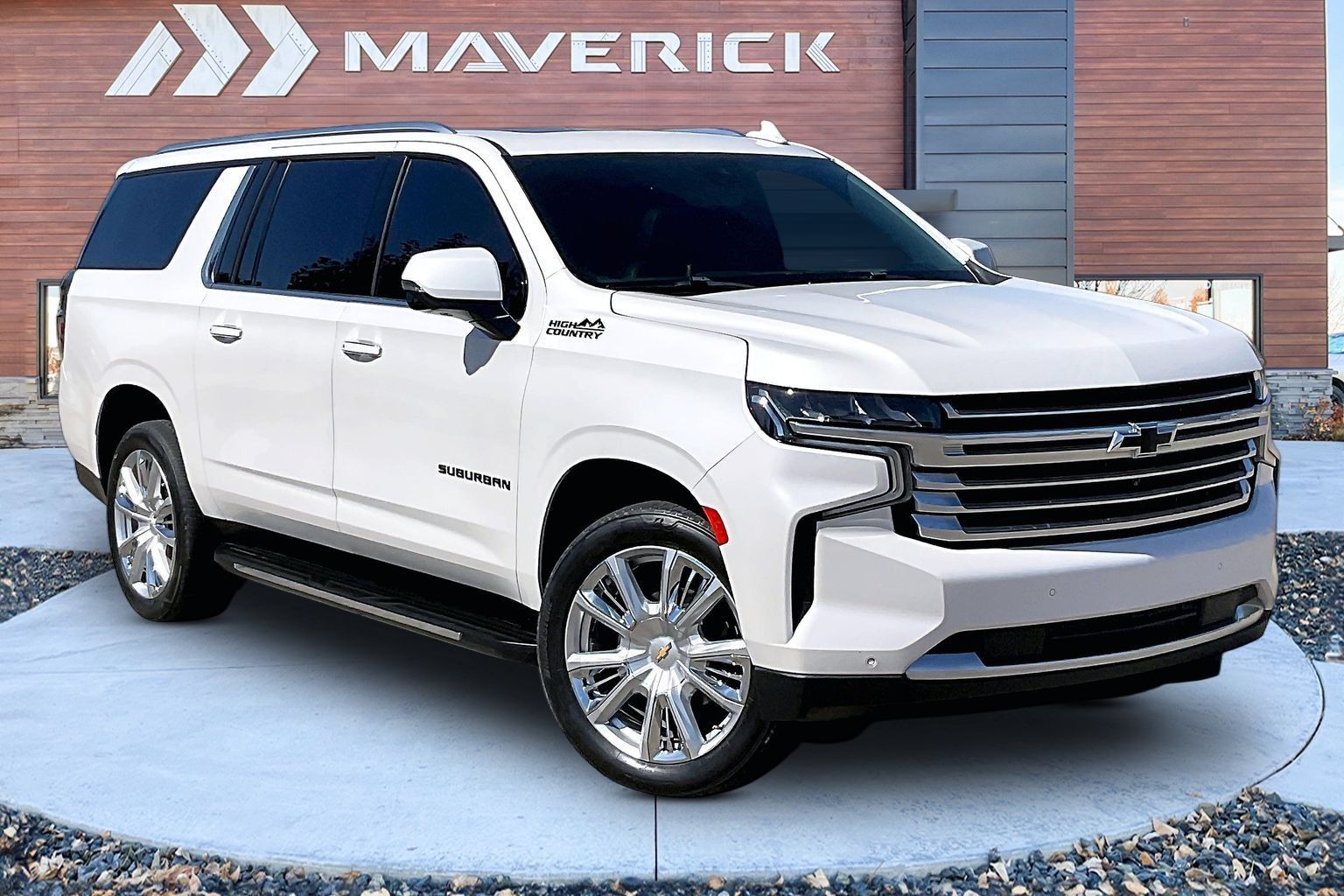 White (Iridescent Pearl Tricoat) 2023 Chevrolet Suburban High Country 4WD SUV / Crossover Four-Wheel Drive Automatic