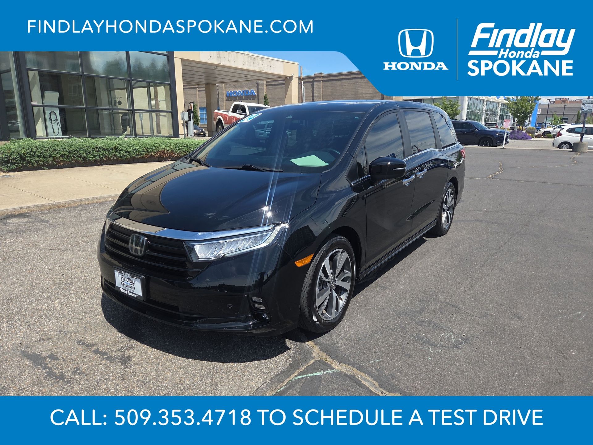  2024 Honda Odyssey Touring FWD   