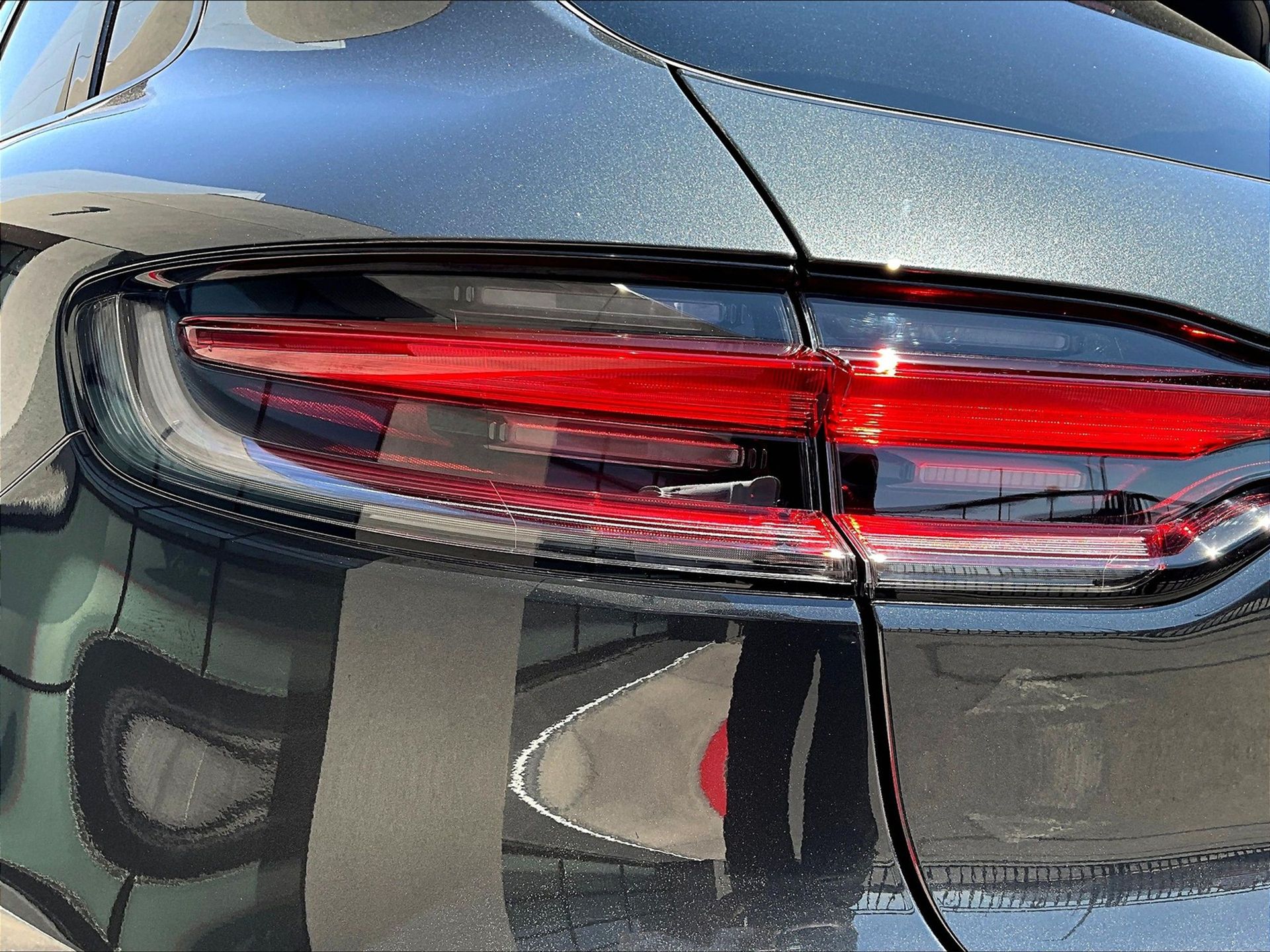 2025 Macan picture #19