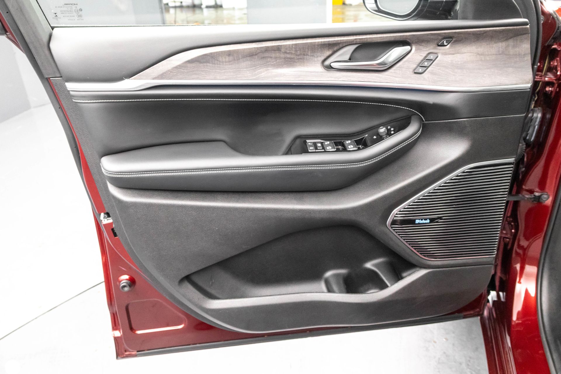 2021 JEEP GRAND CHEROKEE L - Image 29