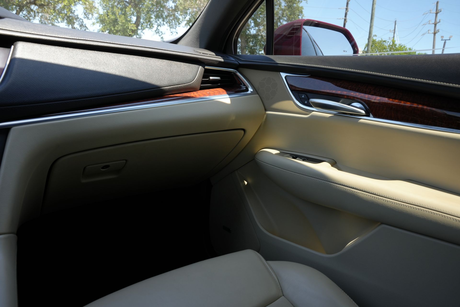 2018 Cadillac XT5 Luxury Red at DeMontrond Ford