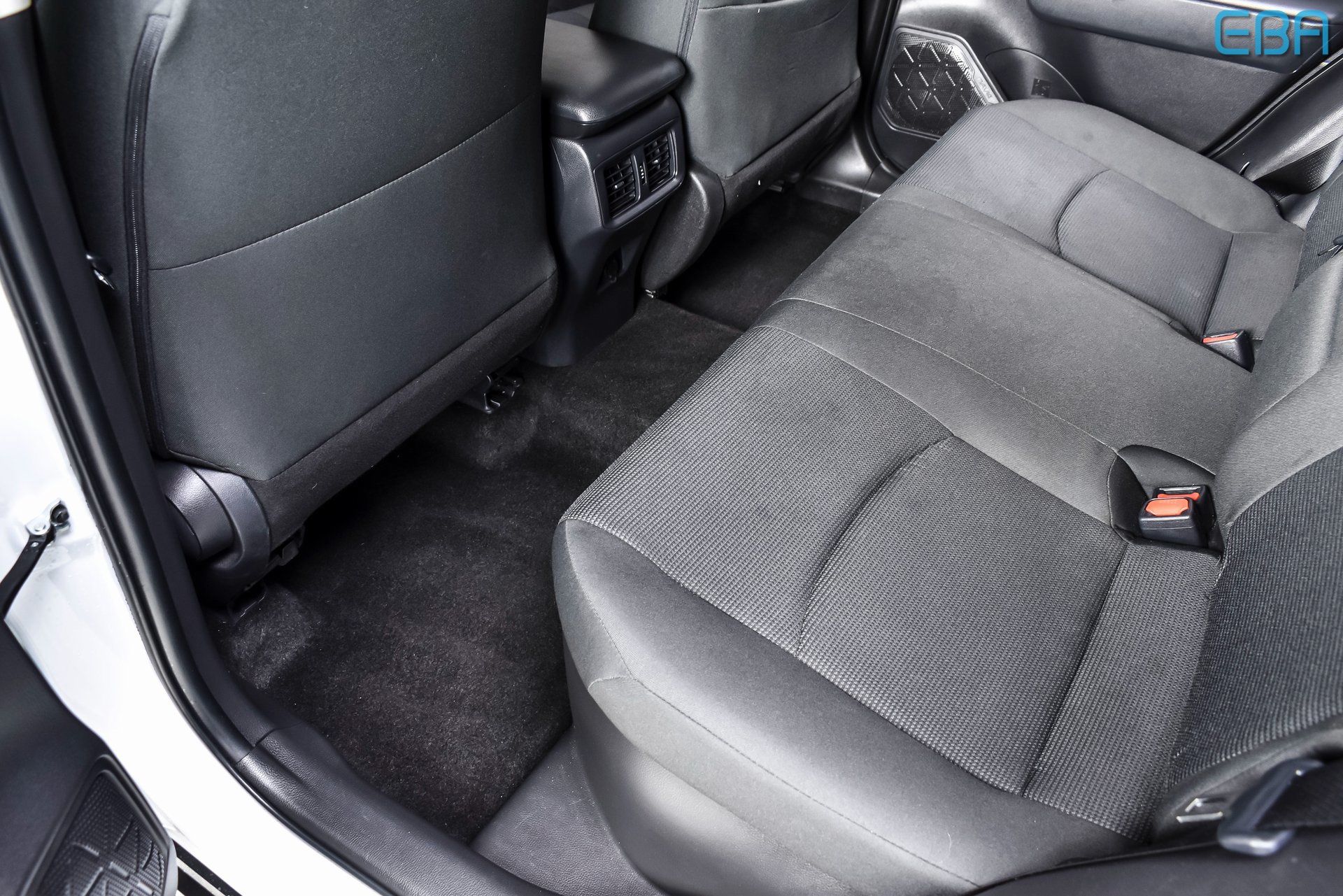 2025 Toyota RAV4 LE - Photo 20