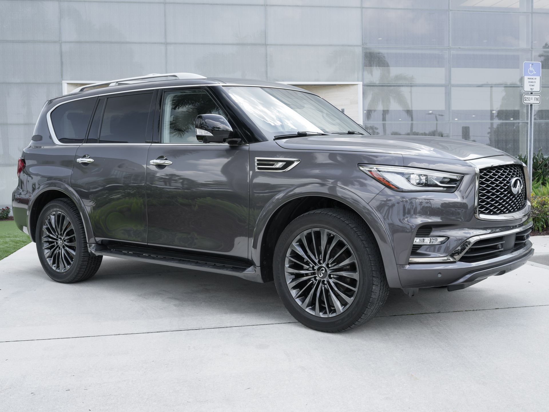 used 2024 INFINITI QX80 car, priced at $48,900
