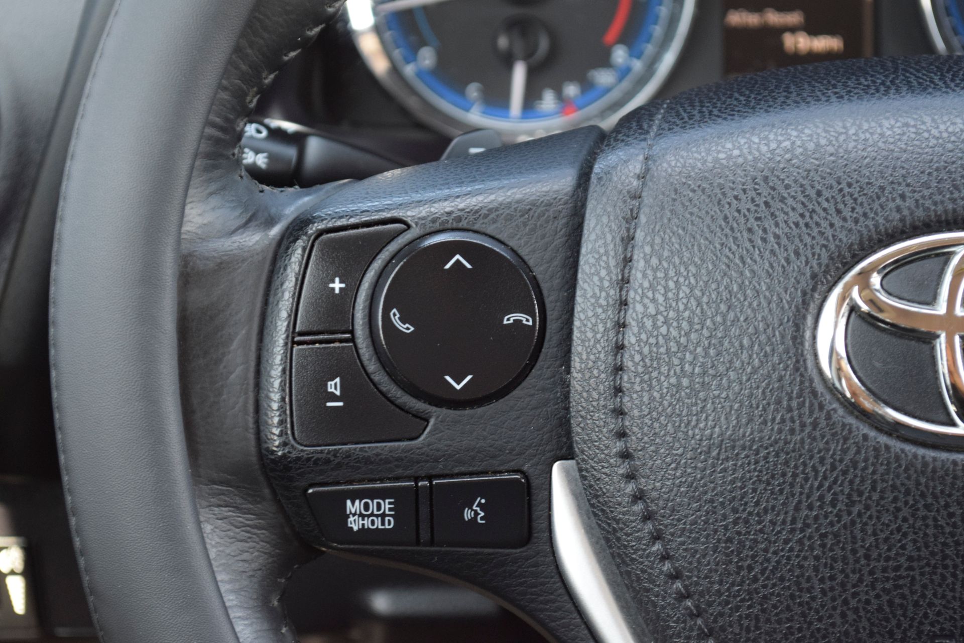 2017 Toyota Corolla SE - 6