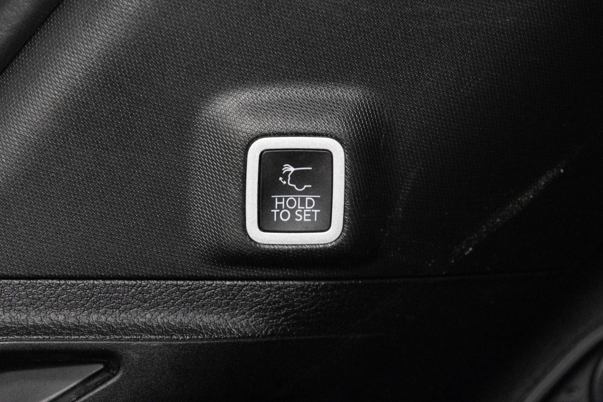 2023 JEEP GRAND CHEROKEE - Image 41