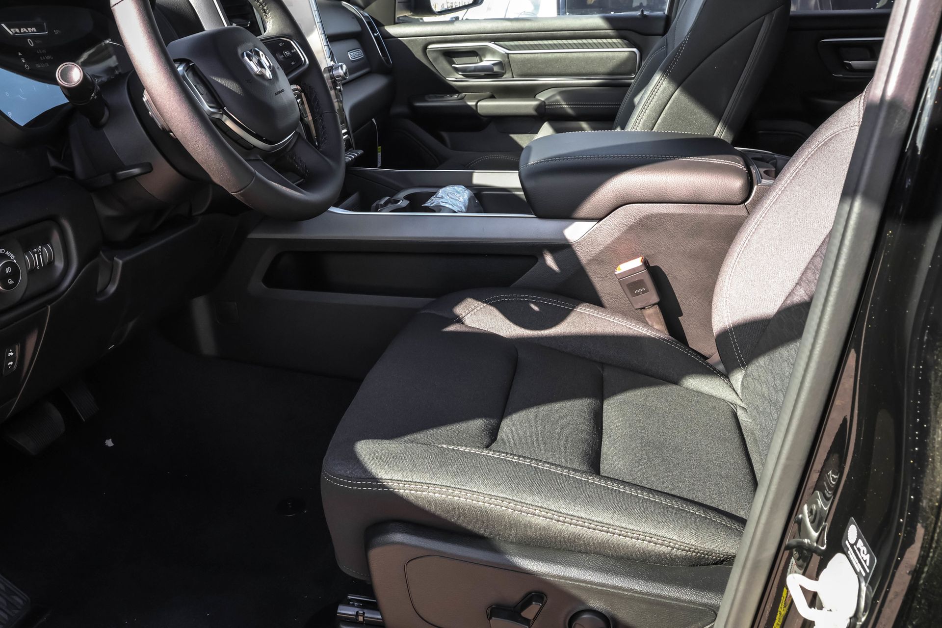 2026 RAM 1500 - Image 4