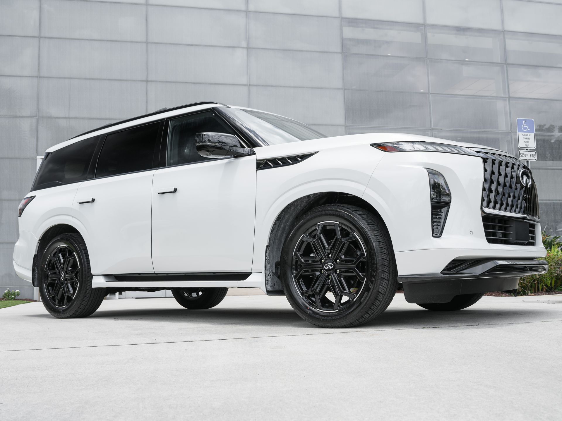 2026 INFINITI QX80 SPORT