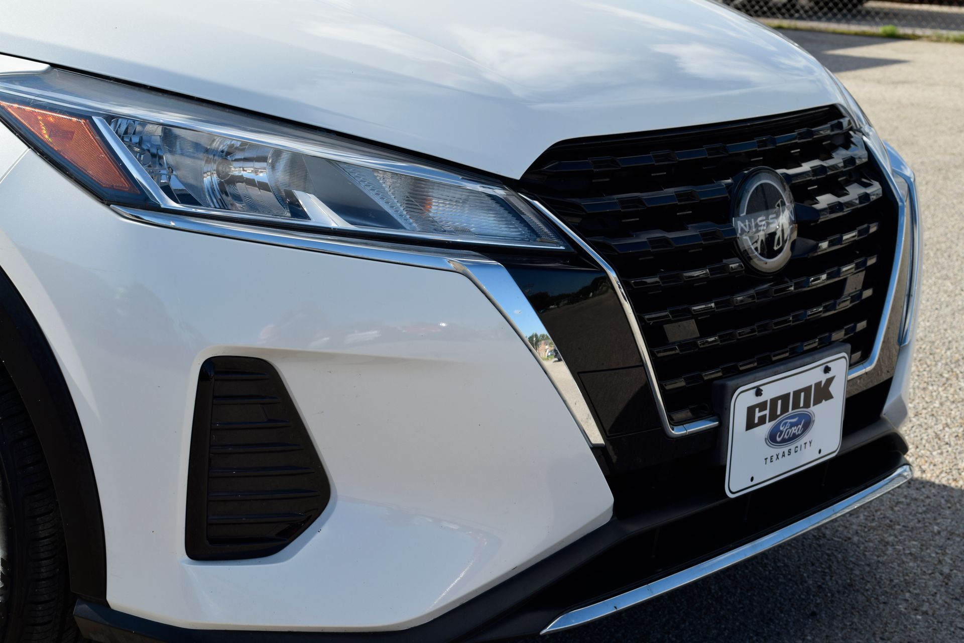 2024 Nissan Kicks SV White at Central Houston Nissan