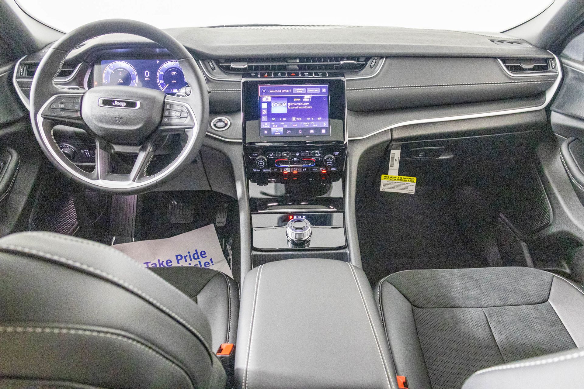 2025 JEEP GRAND CHEROKEE - Image 3