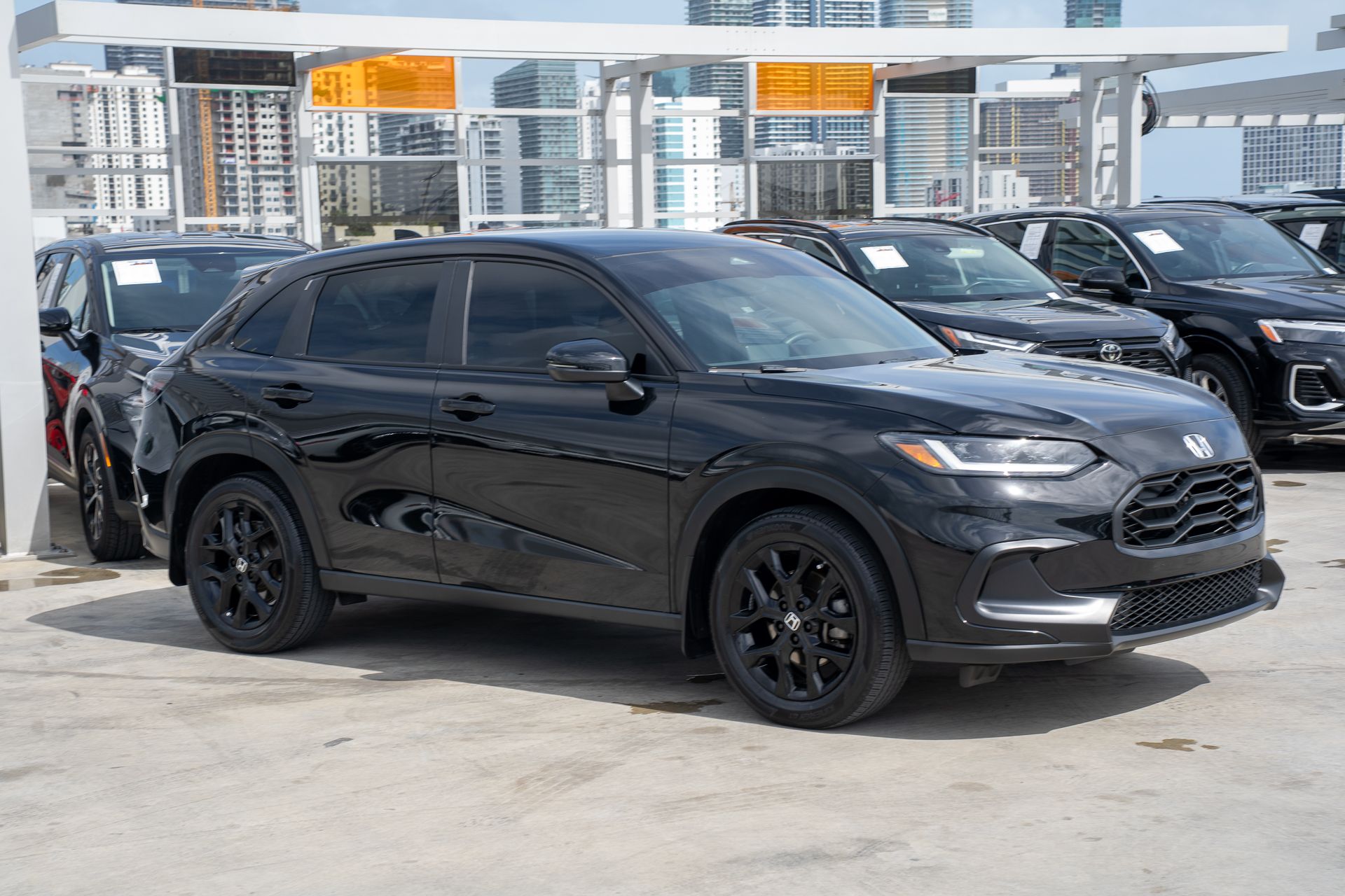 View vehicle photo 3