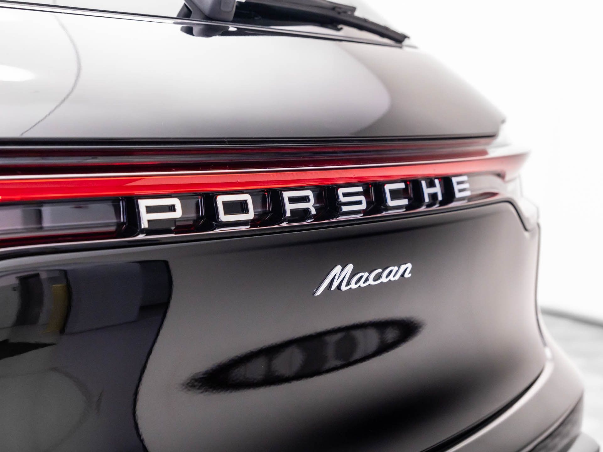 2024 Porsche Macan  photo