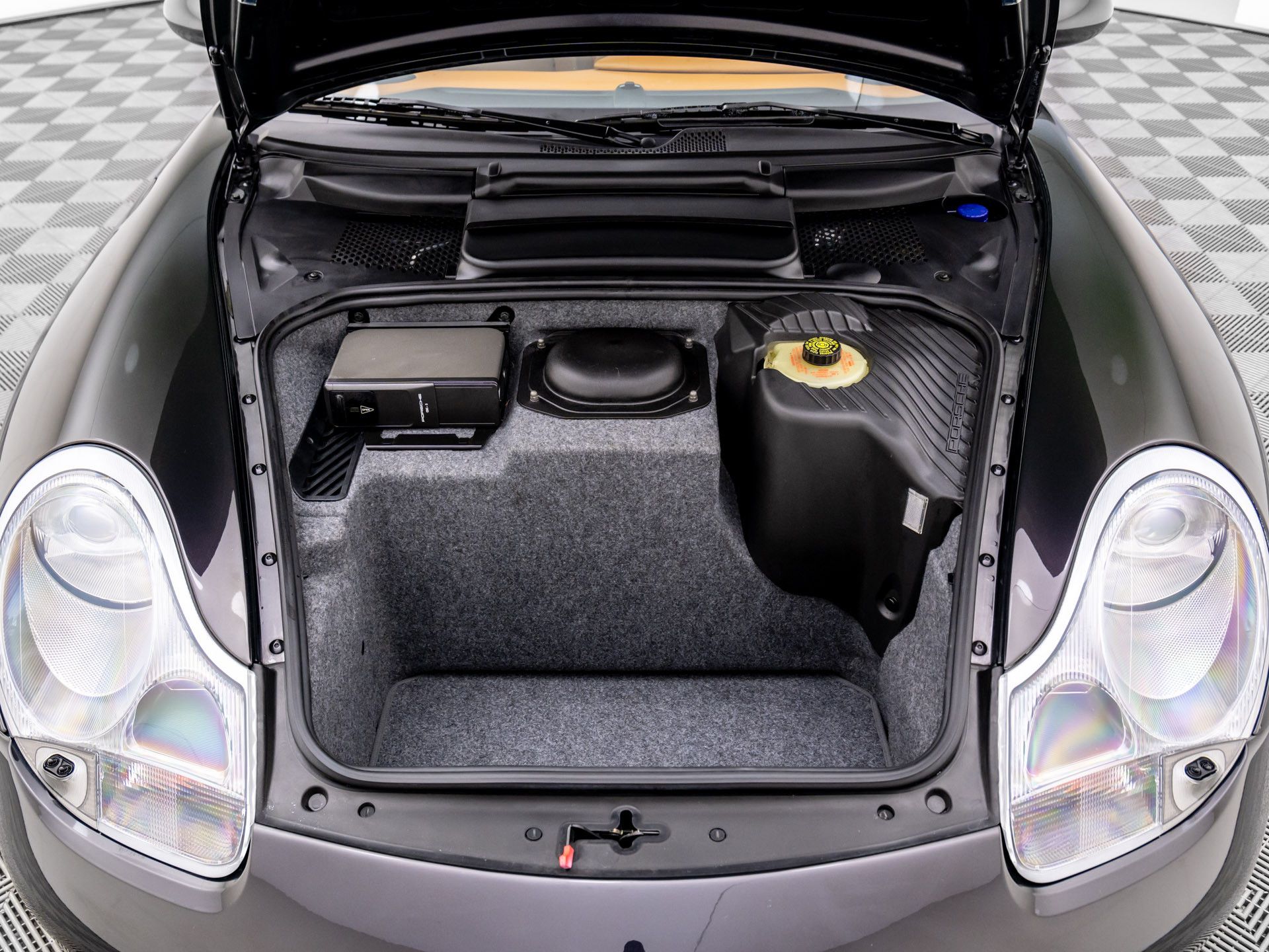 2000 Porsche 911 Carrera photo