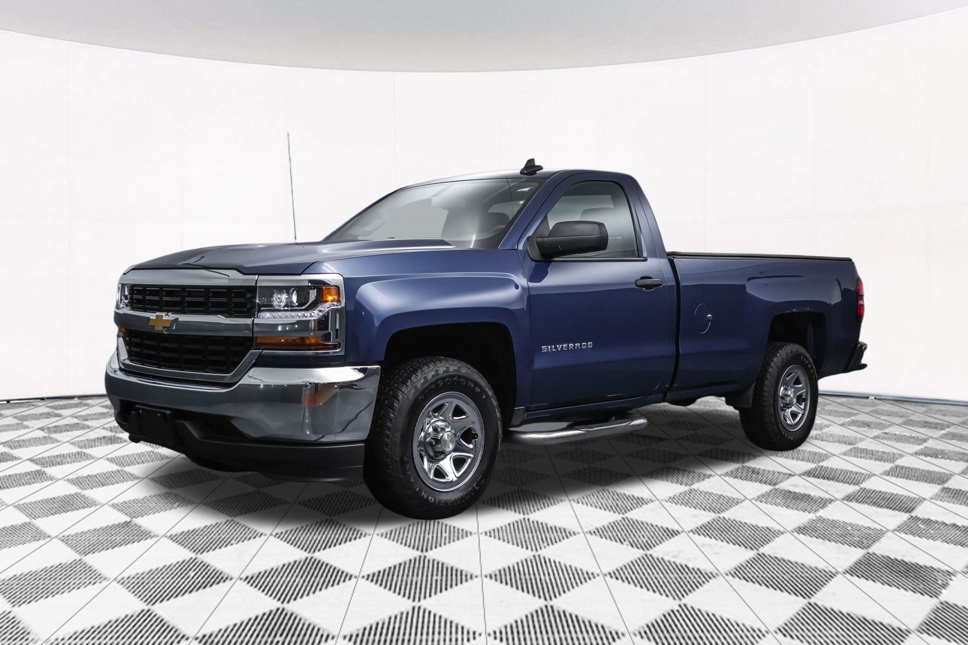 2017 CHEVROLET SILVERADO - Image 10