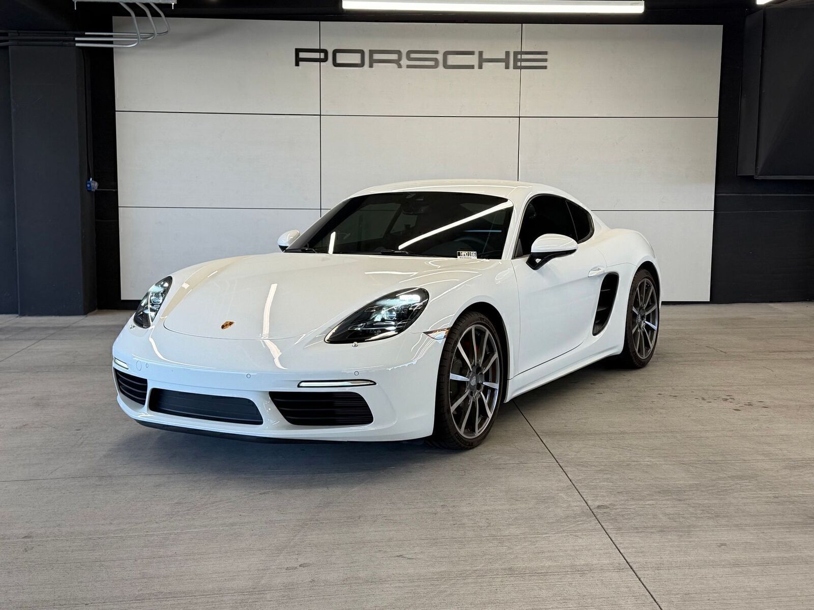 2022 Porsche 718 Cayman S RWD