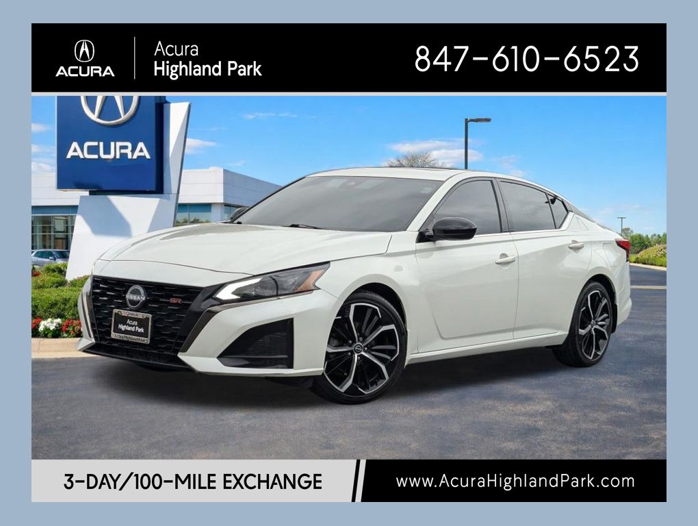 Pearl White Tricoat 2023 Nissan Altima 2.5 SR FWD Sedan Front-Wheel Drive Continuously Variable Transmission