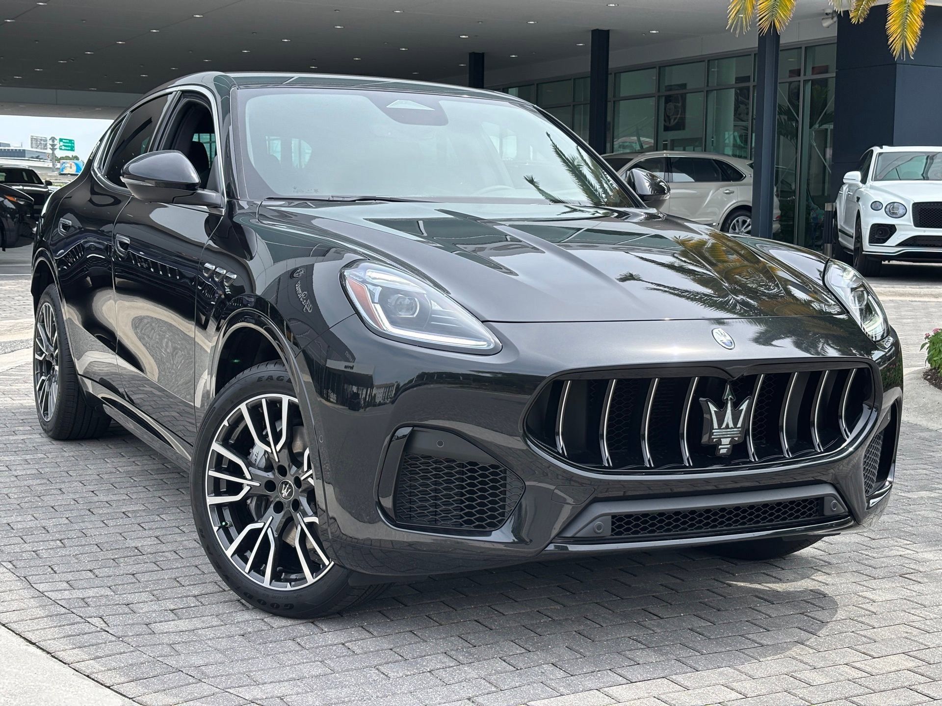 Nero Tempesta Metallic 2025 Maserati Grecale SUV / Crossover All-Wheel Drive 8-Speed Automatic