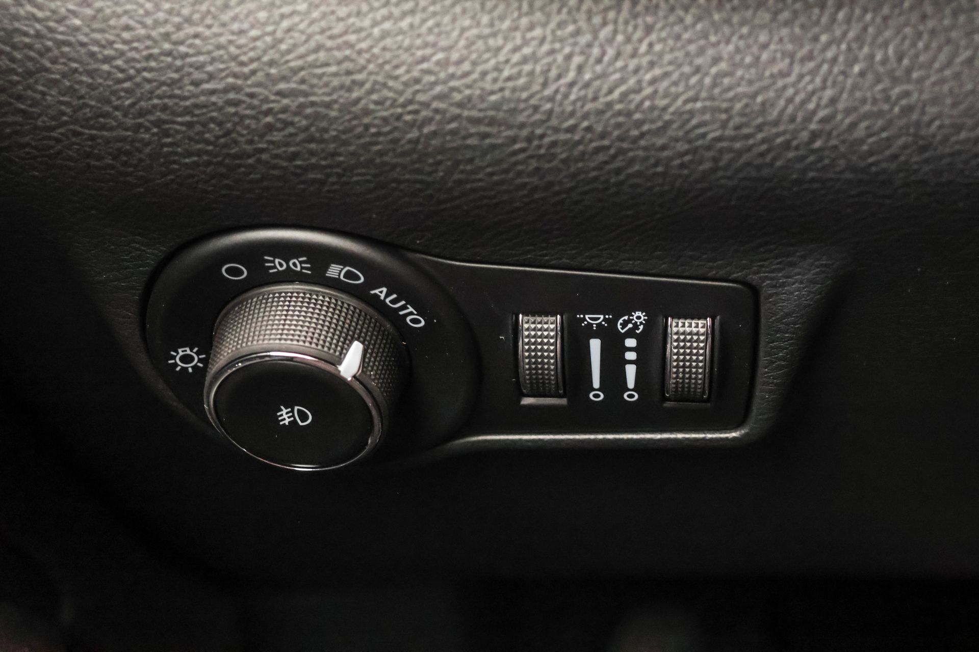 2026 JEEP COMPASS - Image 26