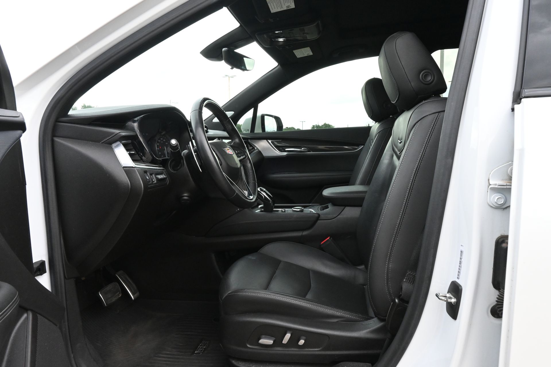 2023 Cadillac XT6 Sport White at Monument Chevrolet
