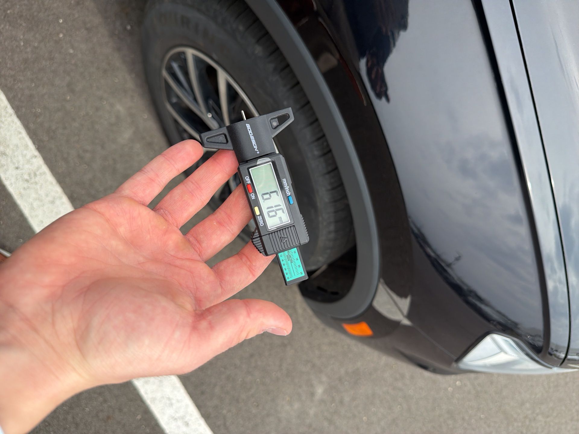 View vehicle photo 7