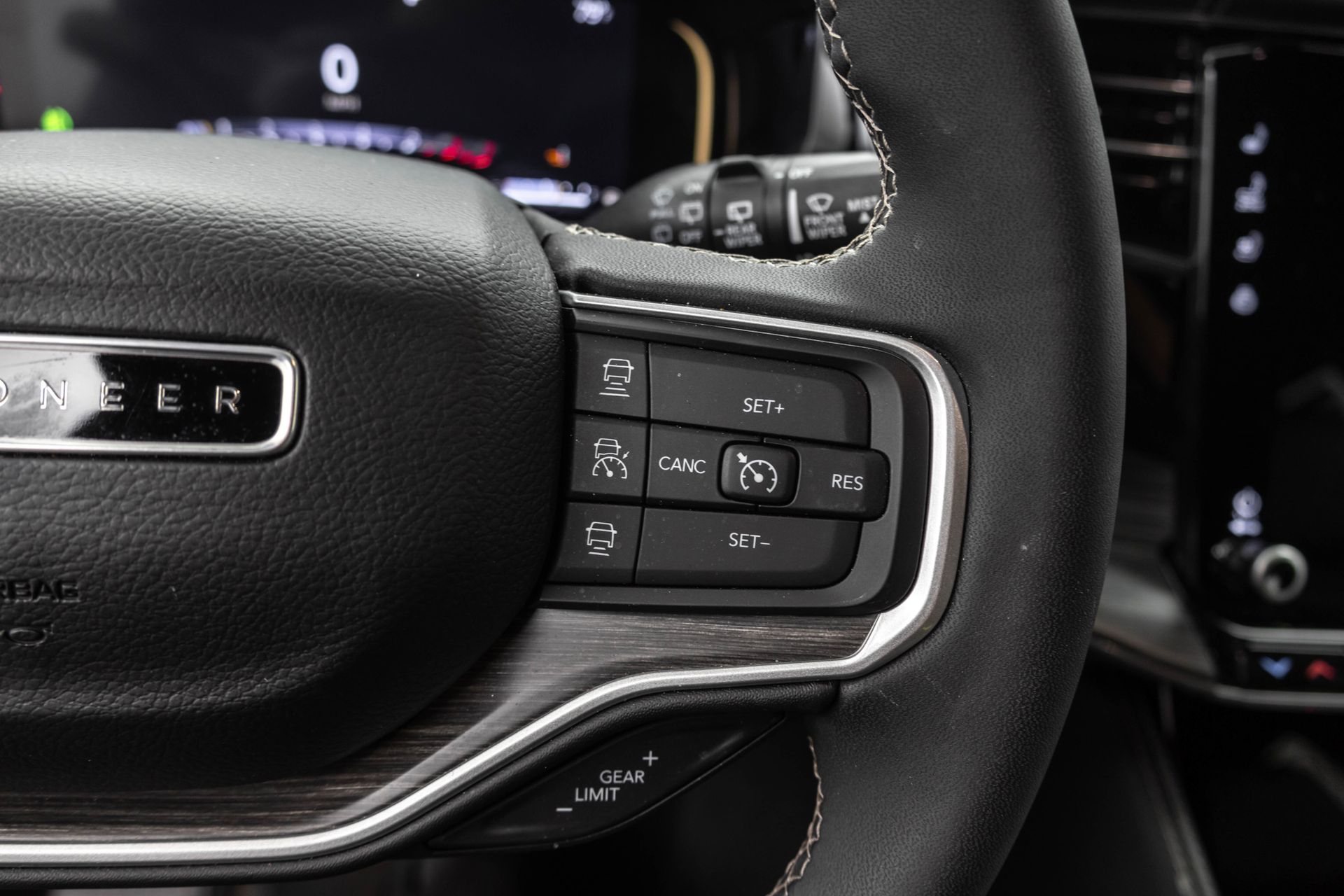 2023 JEEP WAGONEER - Image 32