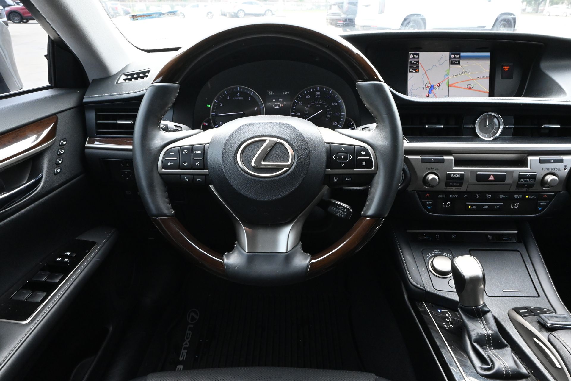2017 Lexus ES 350 Silver at Emmons Autoplex