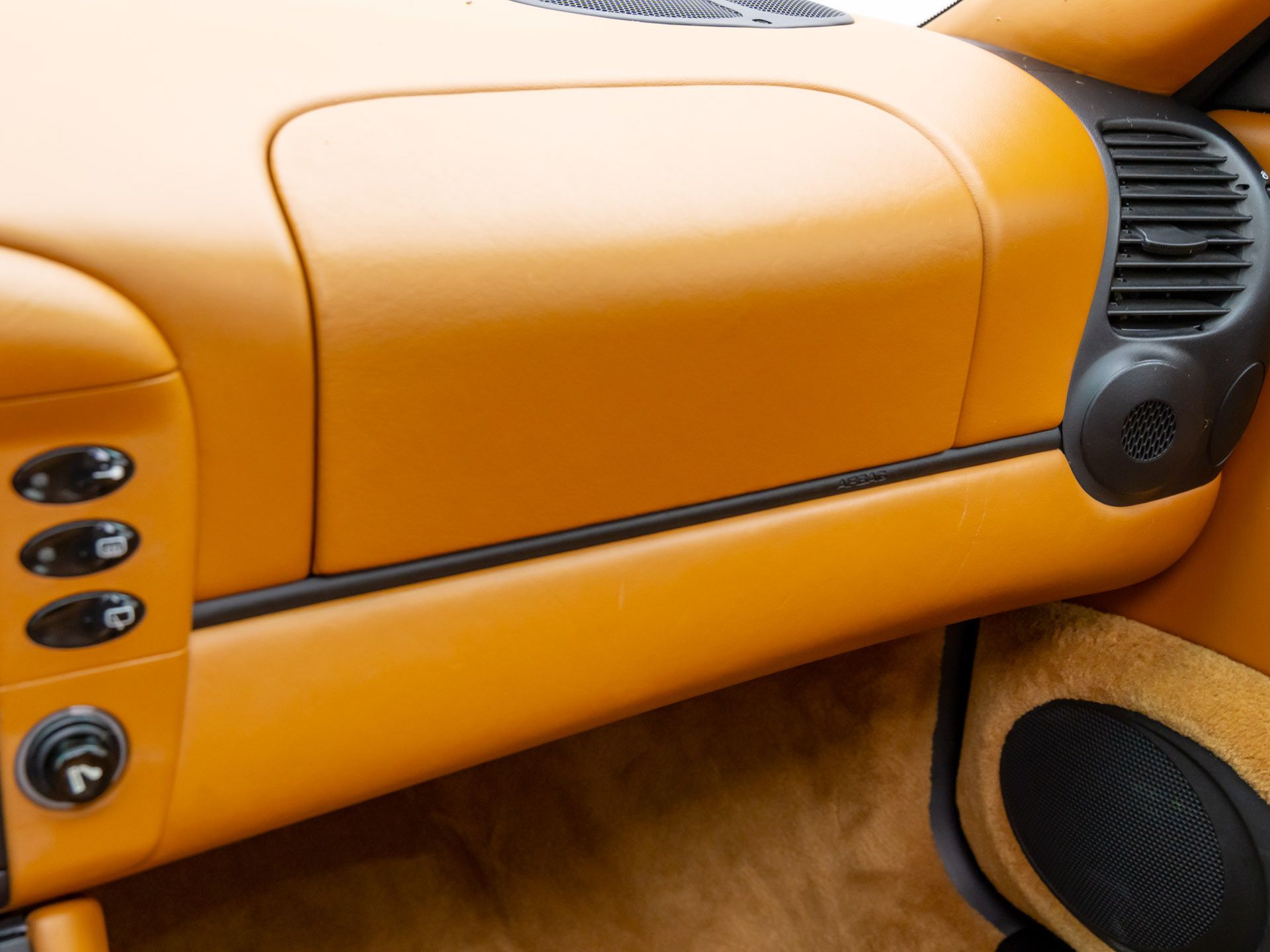 2000 Porsche 911 Carrera photo