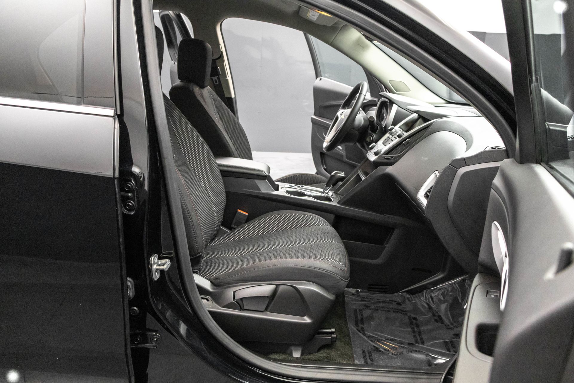 2017 CHEVROLET EQUINOX - Image 35